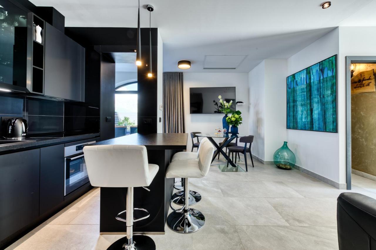 Apartment One B With Heated Private Pool ドゥブロブニク エクステリア 写真