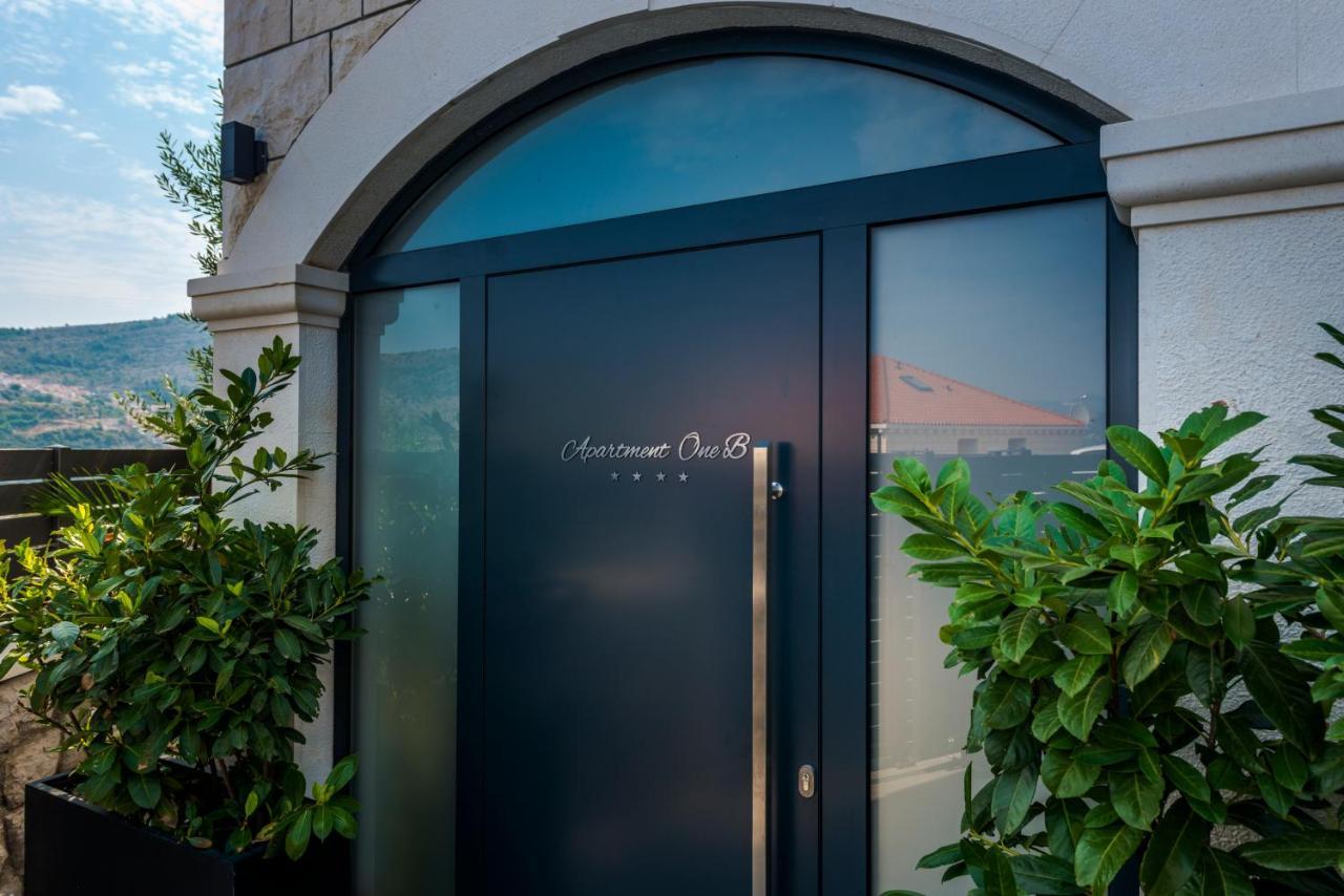 Apartment One B With Heated Private Pool ドゥブロブニク エクステリア 写真